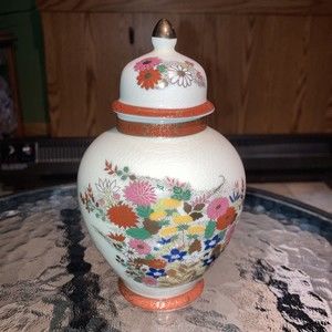 Satsuma Japanese Vase 6” Tall